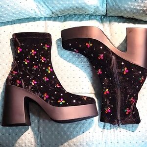 NWOT Betsey Johnson Harriet Black Velvet Sock Booties with Crystal Flowers